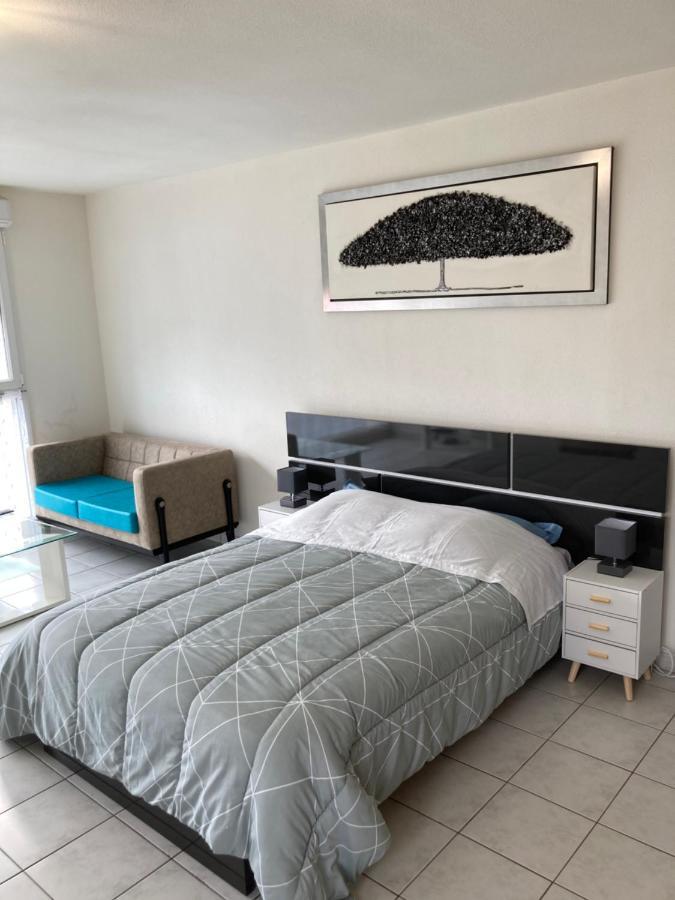 Studio 37 M² Baccarat Apartment Bagian luar foto