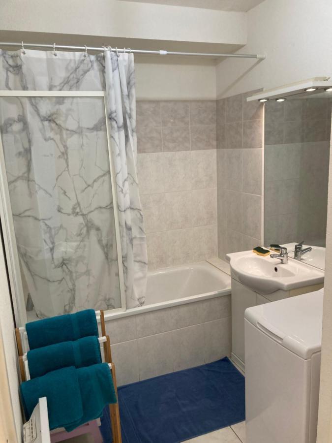 Studio 37 M² Baccarat Apartment Bagian luar foto